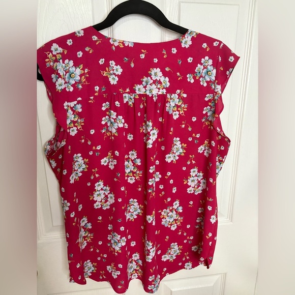 LOFT Large Petite Red Floral Flutter Sleeve Blouse – Vibrant & Feminine - Picture 5 of 7
